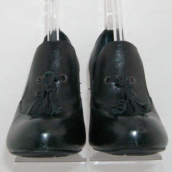Born Crown 'Kylin' black leather tassel heels 7.5M - Picture 7 of 8
